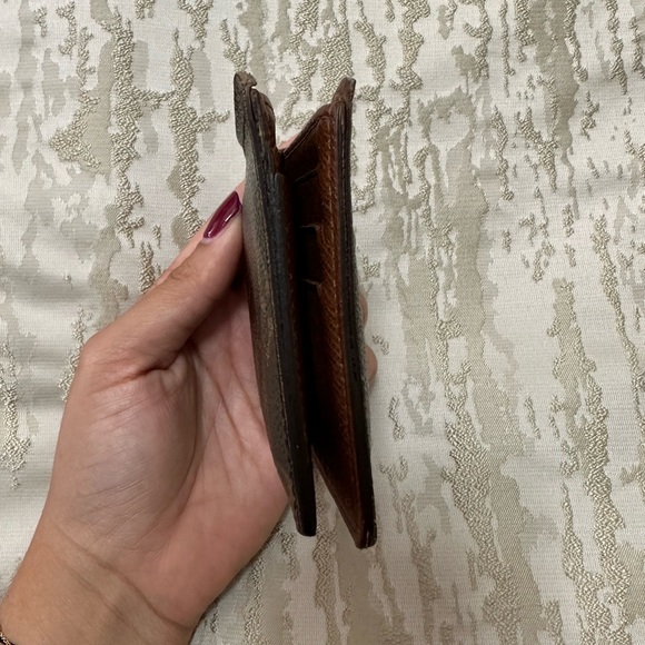 Used Men’s Louis Vuitton monogram wallet - Picture 5 of 10